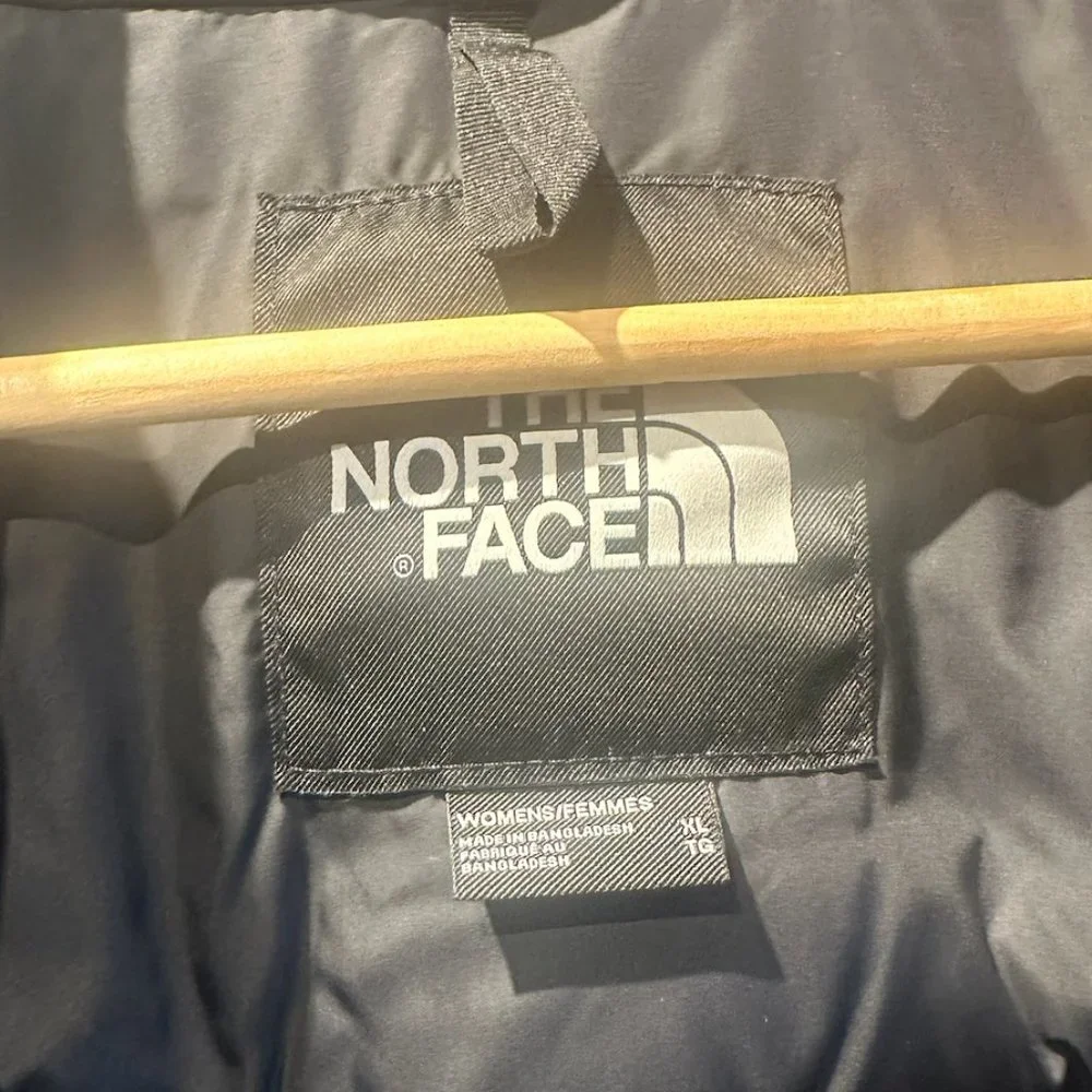 The North Face Women's 1996 Retro Nuptse Jacket - Picture 3 of 3